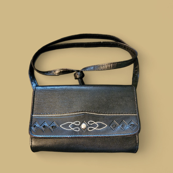 Vintage 1995 Avon Black Fall Mini Vinyl shoulder bag - Picture 1 of 6